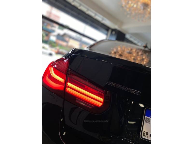 BMW - 320I - 2017/2018 - Preta - R$ 140.000,00