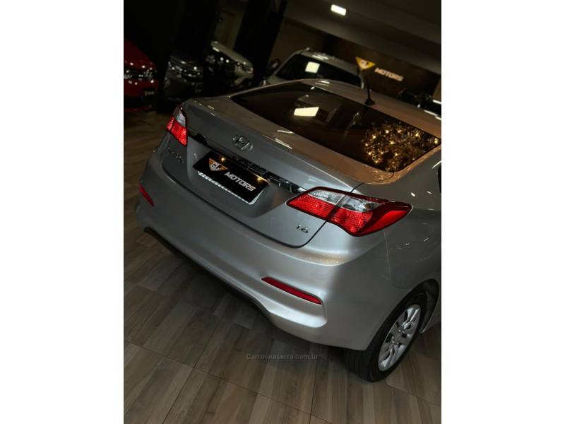 HYUNDAI - HB20 - 2016/2016 - Prata - R$ 59.900,00