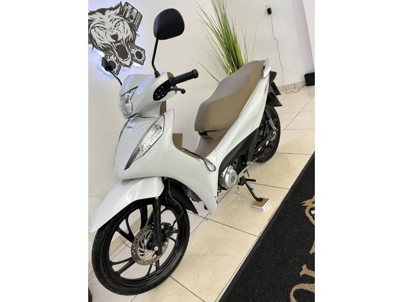 HONDA - BIZ 125 - 2025/2025 - Branca - R$ 18.900,00