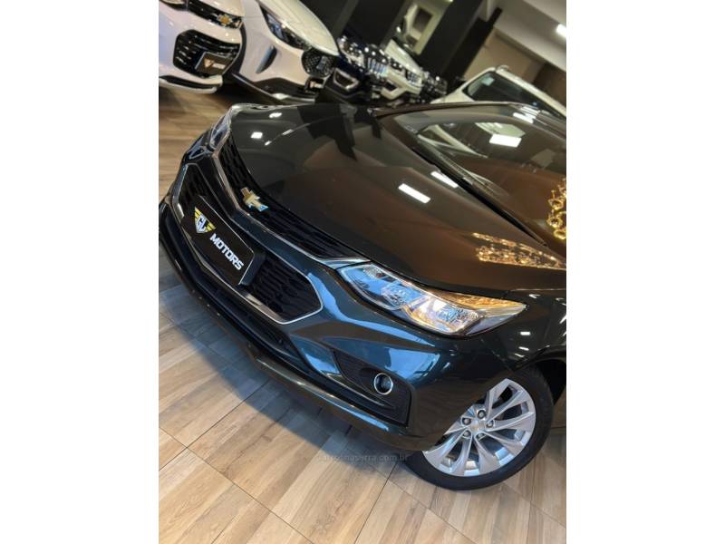 CHEVROLET - CRUZE - 2017/2018 - Azul - R$ 86.900,00