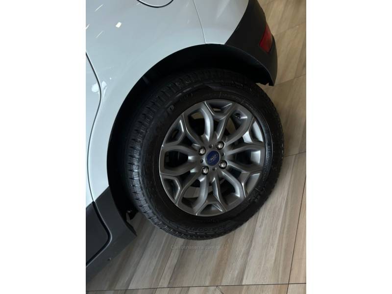 FORD - ECOSPORT - 2013/2014 - Branca - R$ 58.900,00