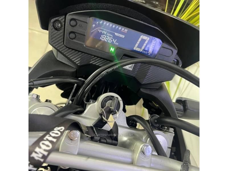 HONDA - XRE 300 - 2017/2017 - Verde - R$ 24.900,00
