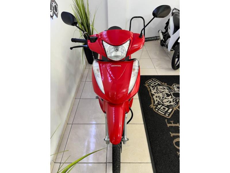 HONDA - BIZ 125 - 2016/2016 - Vermelha - R$ 13.900,00