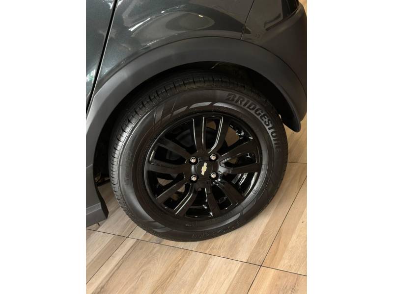 CHEVROLET - ONIX - 2018/2019 - Cinza - R$ 79.900,00