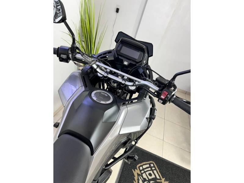 HONDA - SAHARA 300 ABS FLEX - 2024/2024 - Cinza - R$ 32.900,00