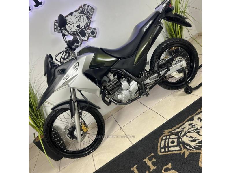 HONDA - XRE 300 - 2017/2017 - Verde - R$ 24.900,00