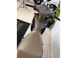 HONDA - BIZ 125 - 2021/2021 - Marrom - R$ 15.900,00