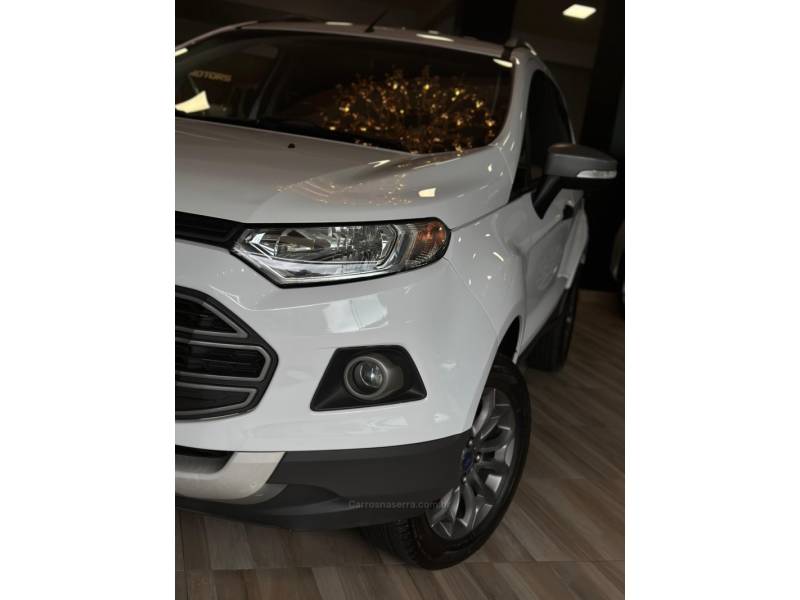 FORD - ECOSPORT - 2013/2014 - Branca - R$ 58.900,00