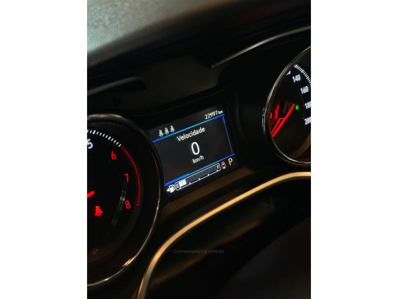 CHEVROLET - TRACKER - 2022/2023 - Branca - R$ 122.900,00
