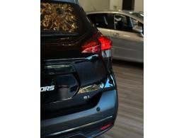 NISSAN - KICKS - 2018/2019 - Preta - R$ 90.900,00