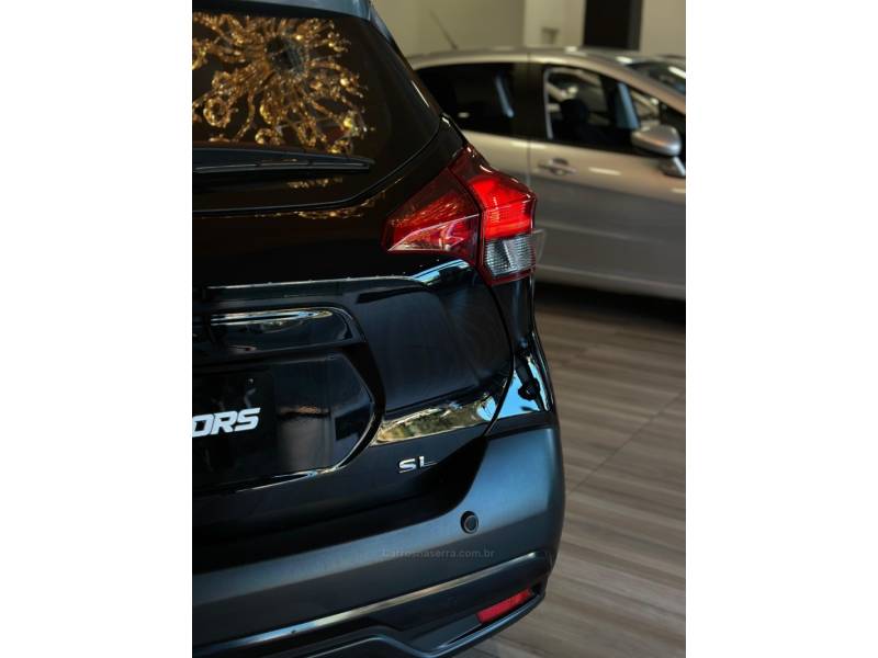 NISSAN - KICKS - 2018/2019 - Preta - R$ 90.900,00