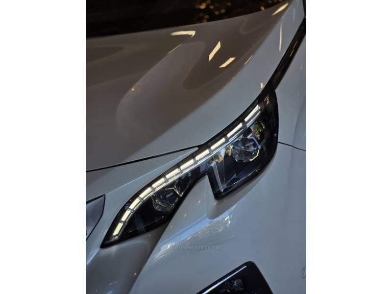 PEUGEOT - 3008 - 2018/2019 - Branca - R$ 114.900,00