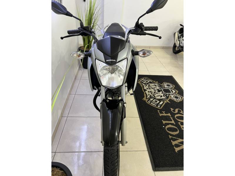 HONDA - CG 160 - 2018/2019 - Prata - R$ 16.900,00