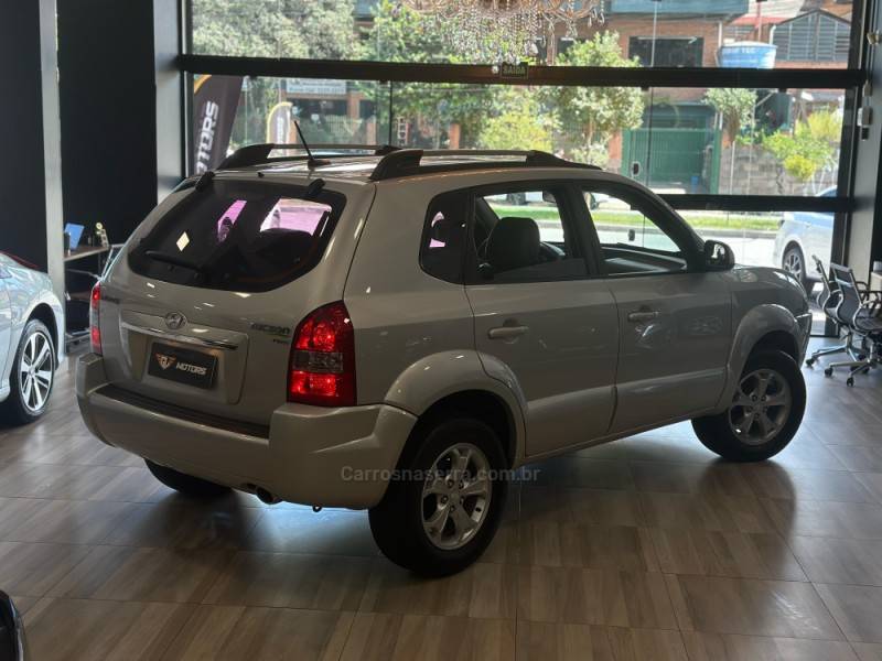 HYUNDAI - TUCSON - 2016/2017 - Prata - R$ 69.900,00