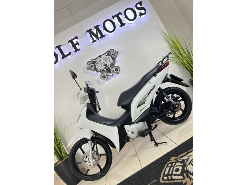 HONDA - BIZ 125 - 2013/2013 - Branca - R$ 12.500,00