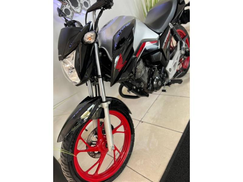 HONDA - CG 160 - 2022/2023 - Prata - R$ 19.900,00