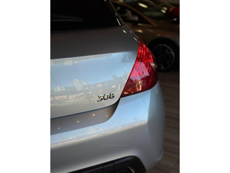 PEUGEOT - 308 - 2013/2014 - Prata - R$ 43.900,00