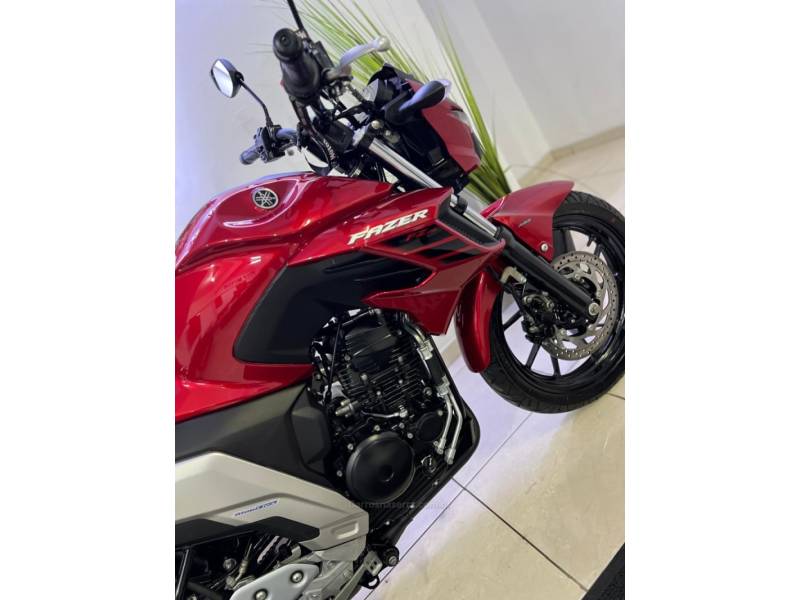 YAMAHA - FAZER - 2022/2022 - Vermelha - R$ 22.900,00