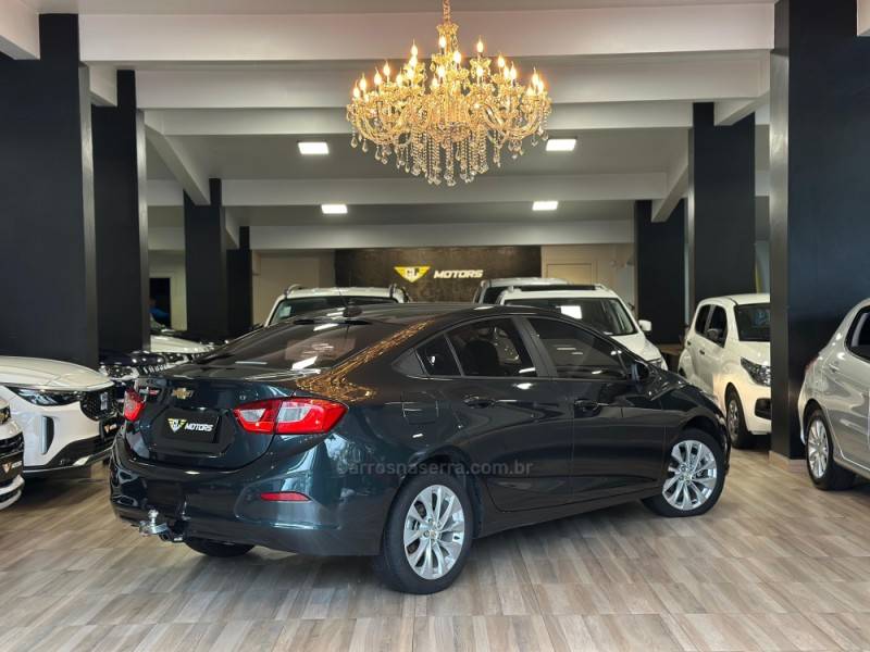 CHEVROLET - CRUZE - 2017/2018 - Azul - R$ 86.900,00