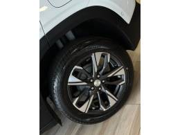 CHEVROLET - TRACKER - 2022/2023 - Branca - R$ 122.900,00