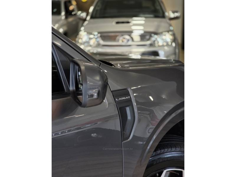 FORD - MAVERICK - 2022/2022 - Cinza - R$ 164.900,00