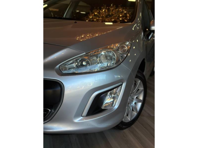 PEUGEOT - 308 - 2013/2014 - Prata - R$ 43.900,00