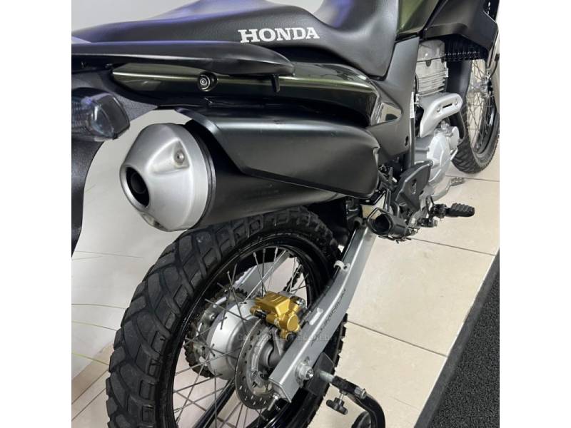 HONDA - XRE 300 - 2017/2017 - Verde - R$ 24.900,00