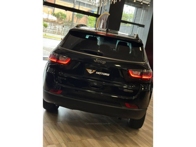 JEEP - COMPASS - 2022/2023 - Preta - R$ 136.900,00