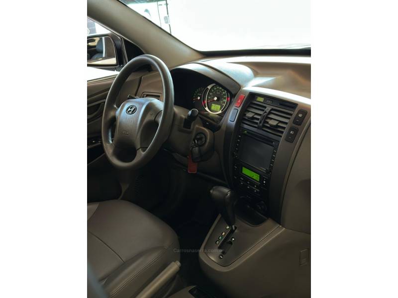 HYUNDAI - TUCSON - 2016/2017 - Prata - R$ 69.900,00