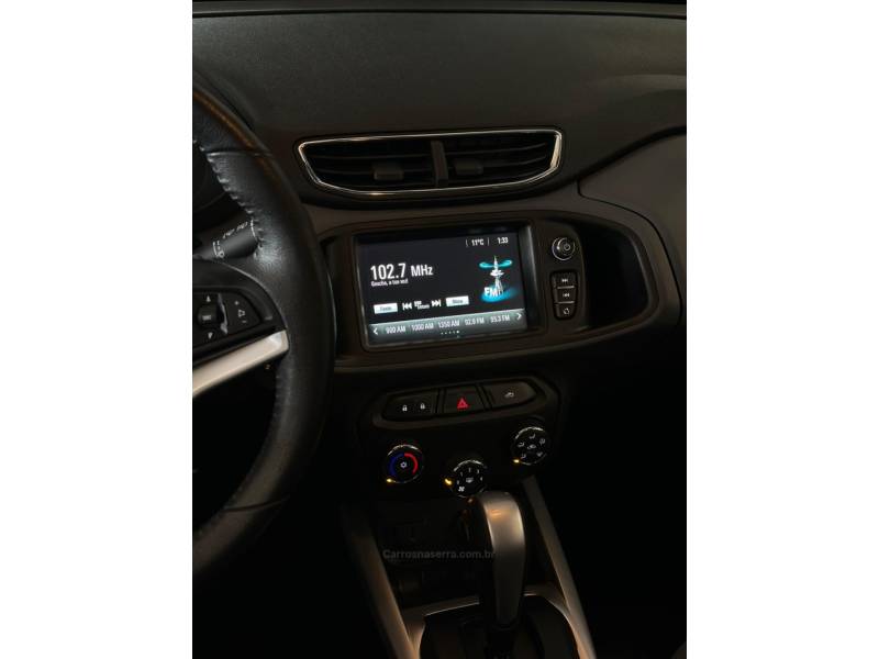 CHEVROLET - ONIX - 2018/2019 - Cinza - R$ 79.900,00