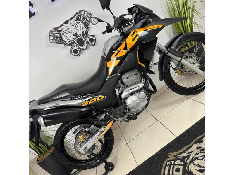 HONDA - XRE 300 - 2017/2017 - Cinza - R$ 24.900,00