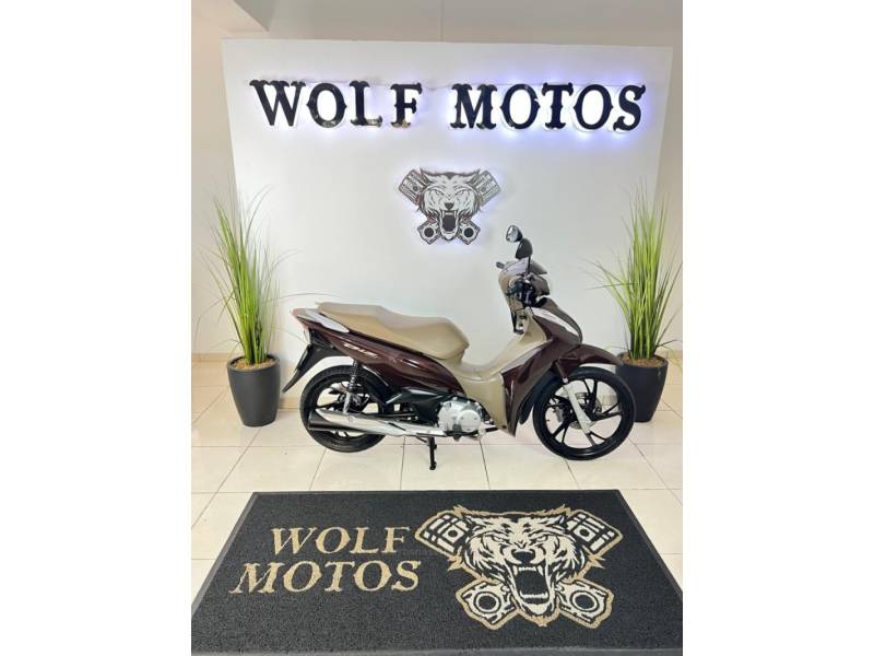 HONDA - BIZ 125 - 2021/2021 - Marrom - R$ 15.900,00