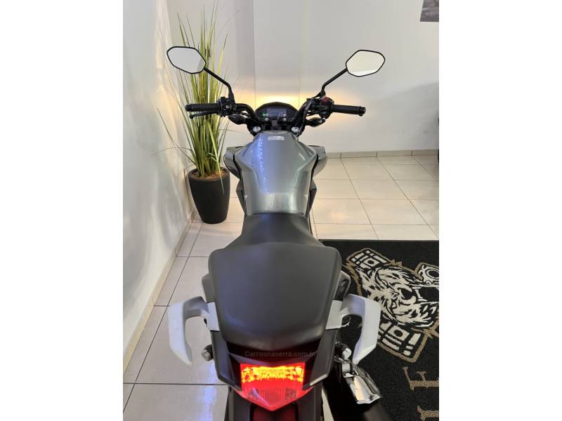 HONDA - CB 250F TWISTER - 2018/2018 - Prata - R$ 18.900,00