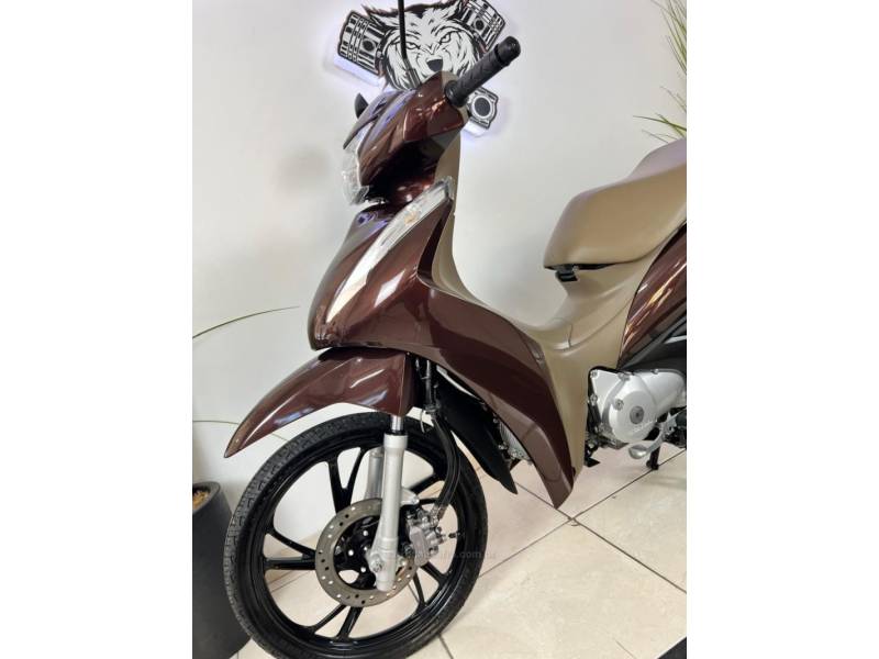 HONDA - BIZ 125 - 2021/2021 - Marrom - R$ 16.500,00