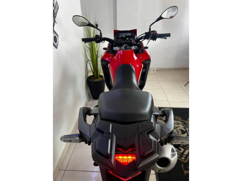 HONDA - XRE 300 - 2021/2022 - Vermelha - R$ 31.900,00
