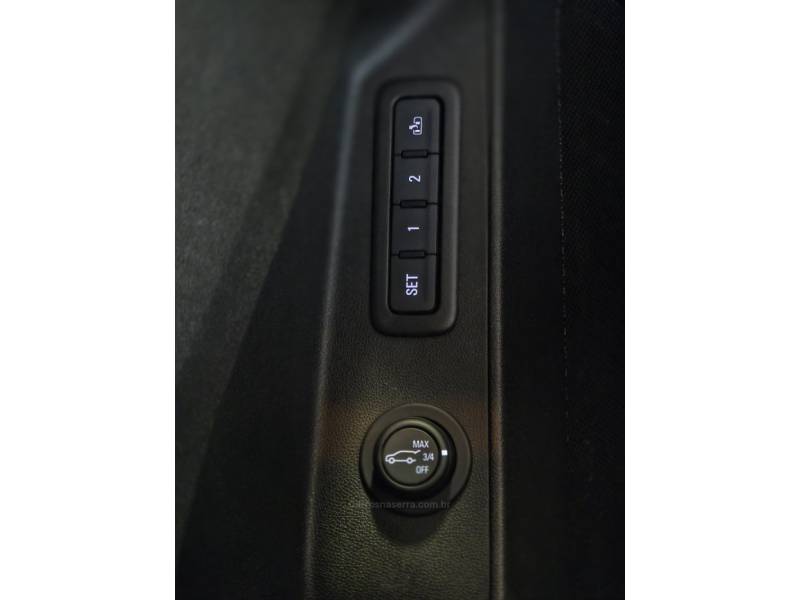 CHEVROLET - EQUINOX - 2018/2019 - Prata - R$ 128.900,00