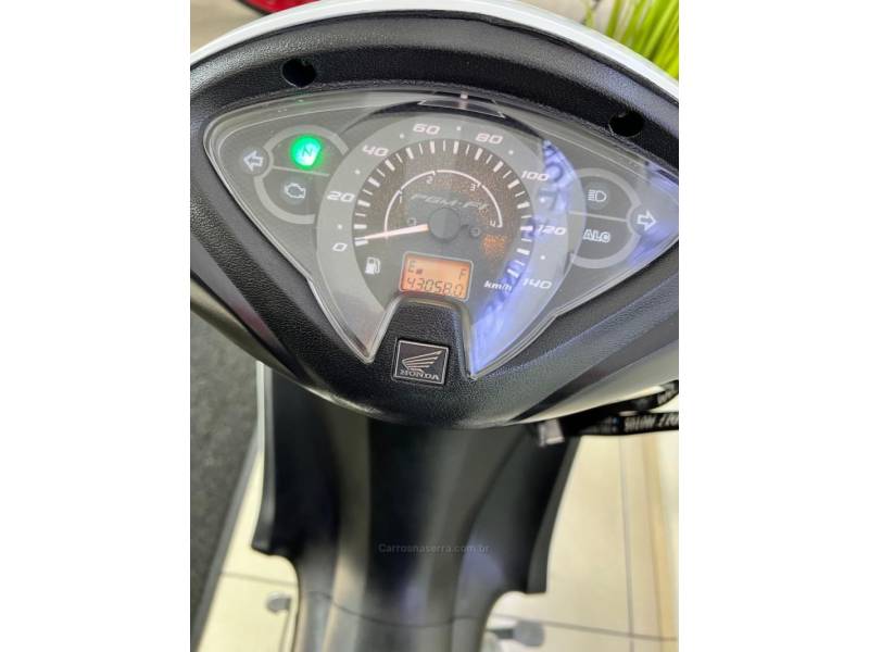 HONDA - BIZ 125 - 2013/2013 - Branca - R$ 12.900,00