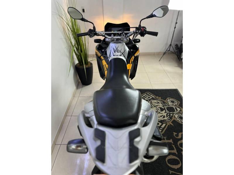 HONDA - XRE 300 - 2018/2018 - Cinza - R$ 24.900,00