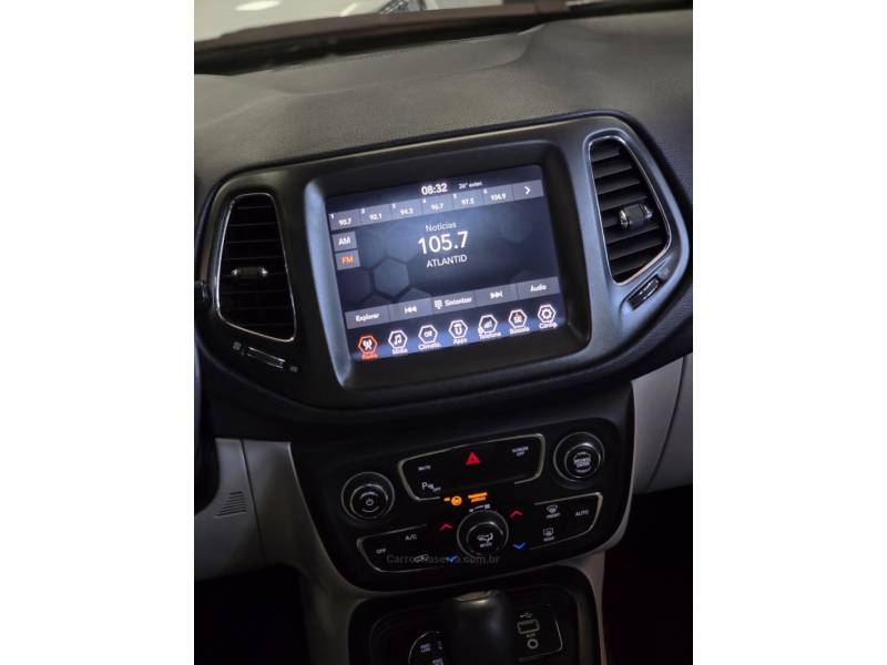 JEEP - COMPASS - 2017/2018 - Prata - R$ 112.900,00
