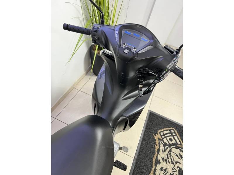 HONDA - BIZ 125 - 2020/2020 - Cinza - R$ 14.900,00