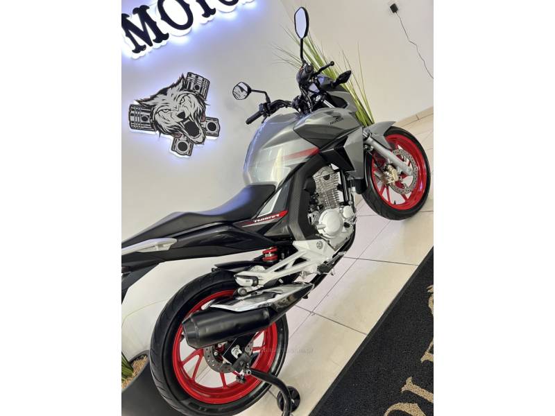 HONDA - CB 250F TWISTER - 2018/2018 - Prata - R$ 18.900,00