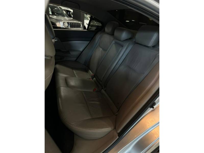 HONDA - CIVIC - 2012/2012 - Prata - R$ 65.900,00