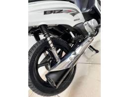 HONDA - BIZ 125 - 2013/2013 - Branca - R$ 12.500,00