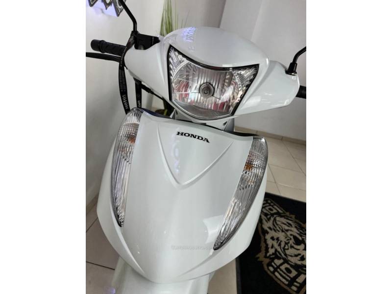 HONDA - BIZ 125 - 2013/2013 - Branca - R$ 12.500,00