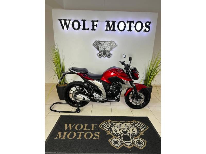 YAMAHA - FAZER - 2019/2020 - Vermelha - R$ 20.900,00