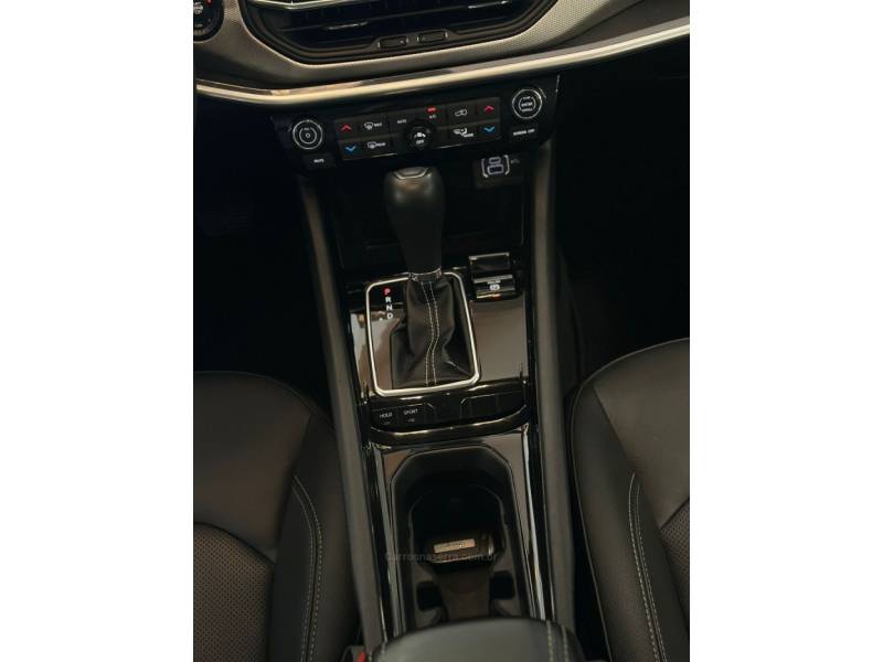 JEEP - COMPASS - 2022/2023 - Preta - R$ 136.900,00