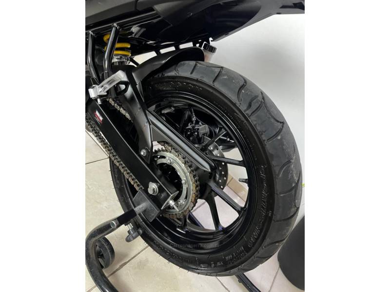 YAMAHA - FAZER - 2019/2020 - Vermelha - R$ 20.900,00