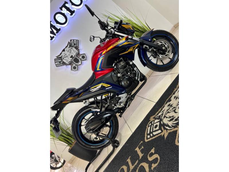 YAMAHA - FAZER - 2023/2023 - Vermelha - R$ 23.900,00