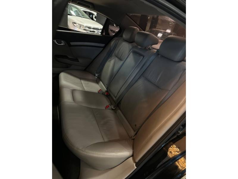 HONDA - CIVIC - 2012/2013 - Preta - R$ 80.900,00