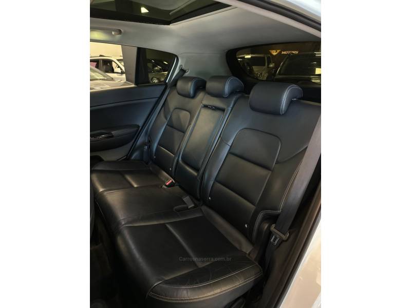 KIA MOTORS - SPORTAGE - 2017/2018 - Branca - R$ 117.900,00